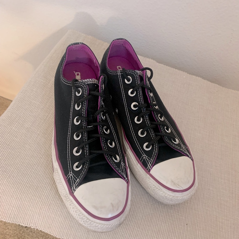 Converse Chuck Taylor All-Star Black Sneakers Men's Size 7 Women's Size 9
